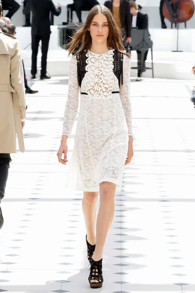 Look 5